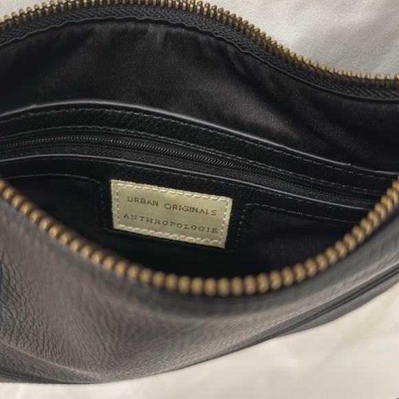 Black leather crossbody bag from Anthropologie urban originals - Picture 4 of 6